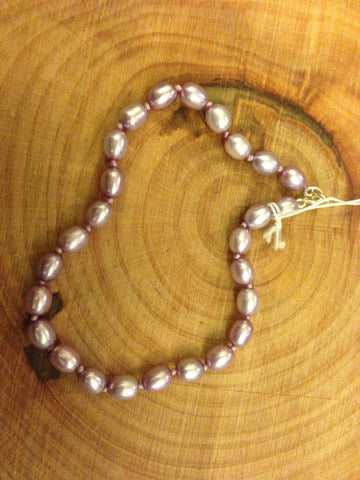 mauve pearl bracelet